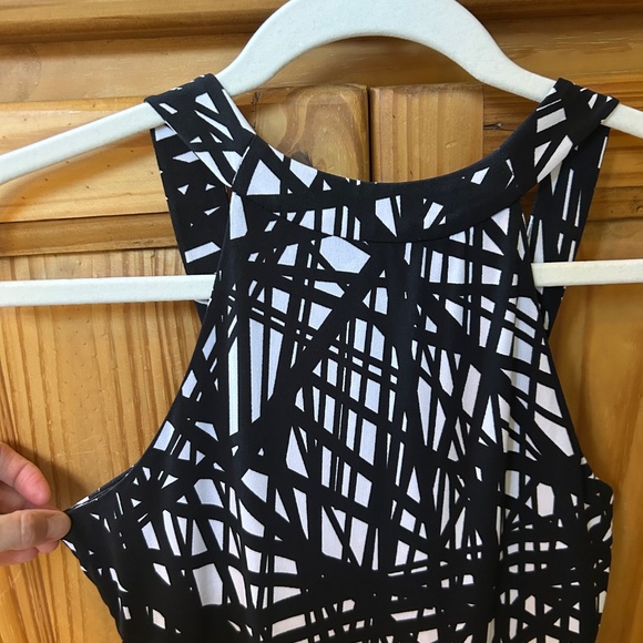 Calvin‎ Klein Dress Black and White Sleeveless Ruched Midi Women's Dress Sz 4 - Picture 4 of 9